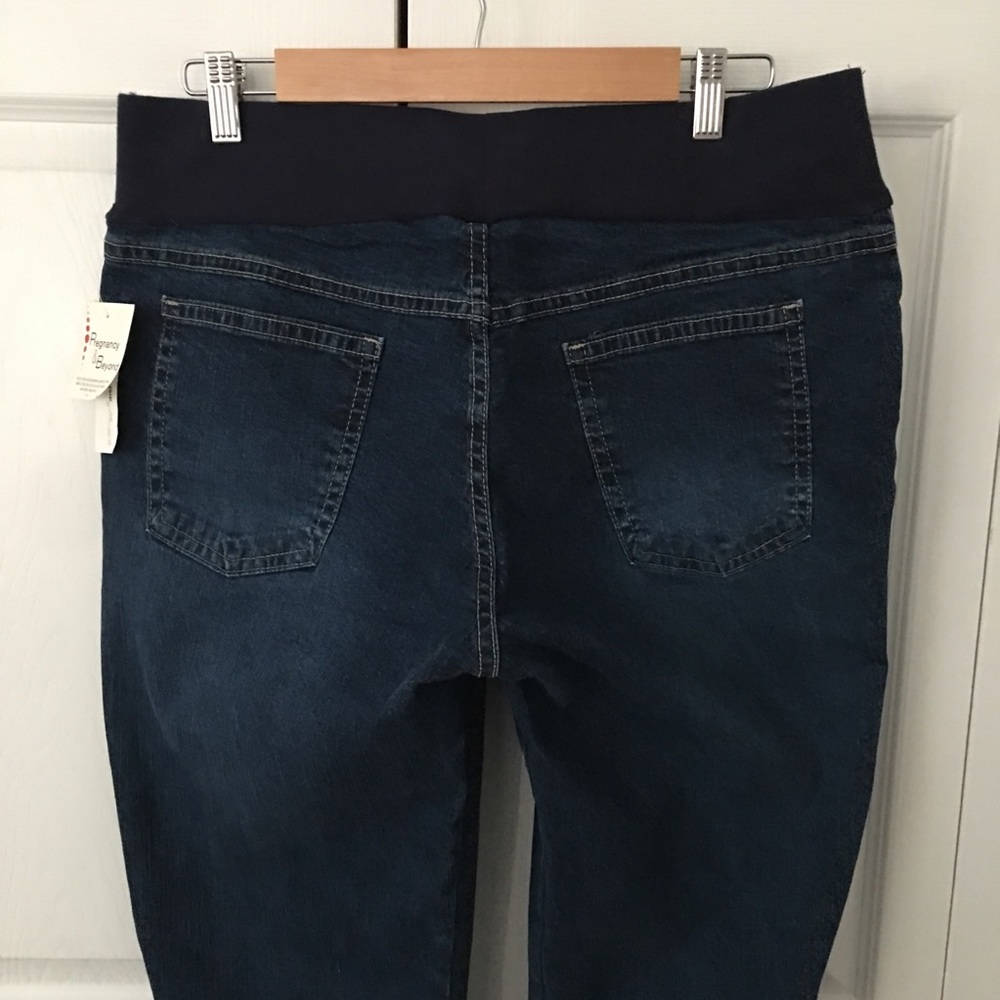Maternity Jeans - Picture 4 of 5